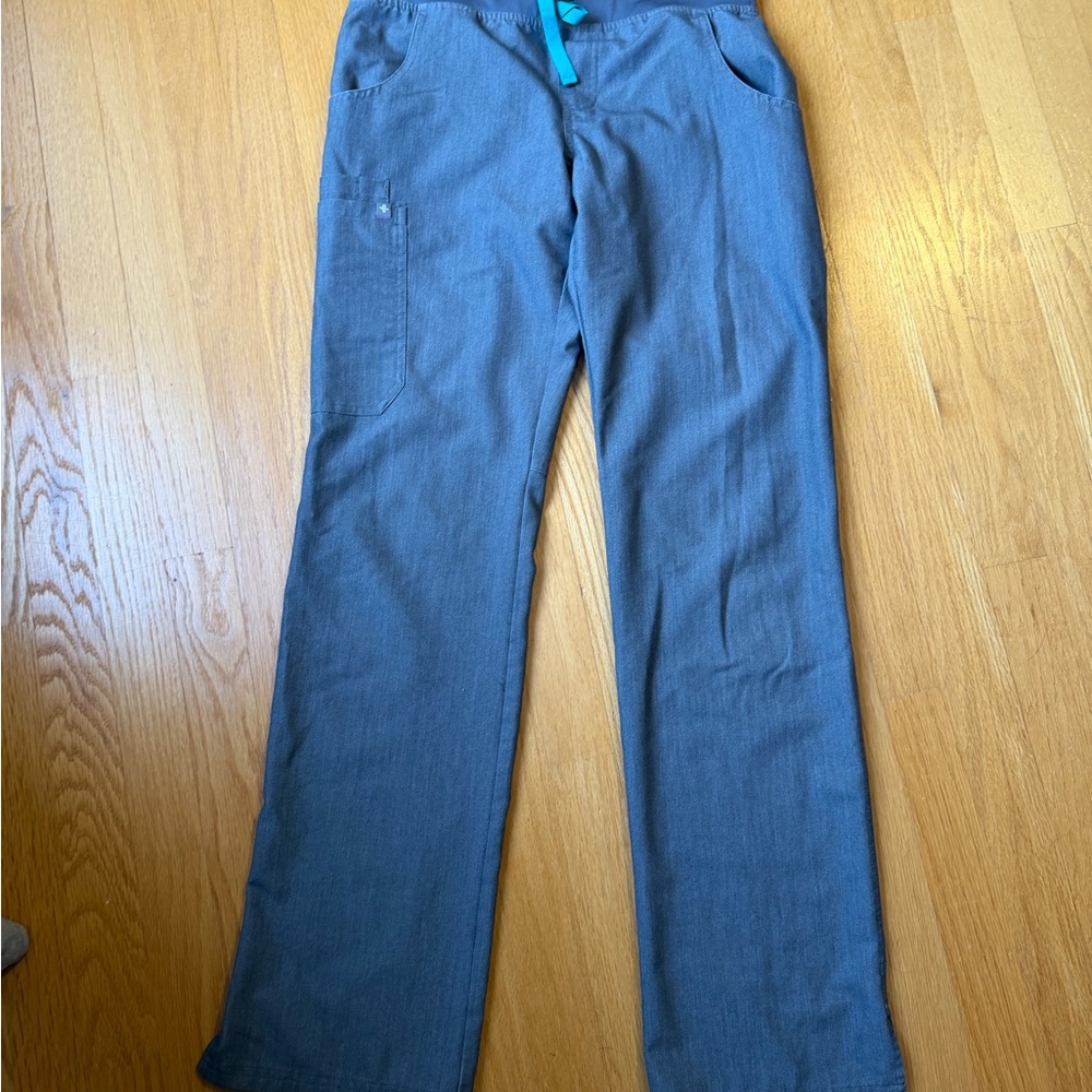 Figs women’s gray scrub pant